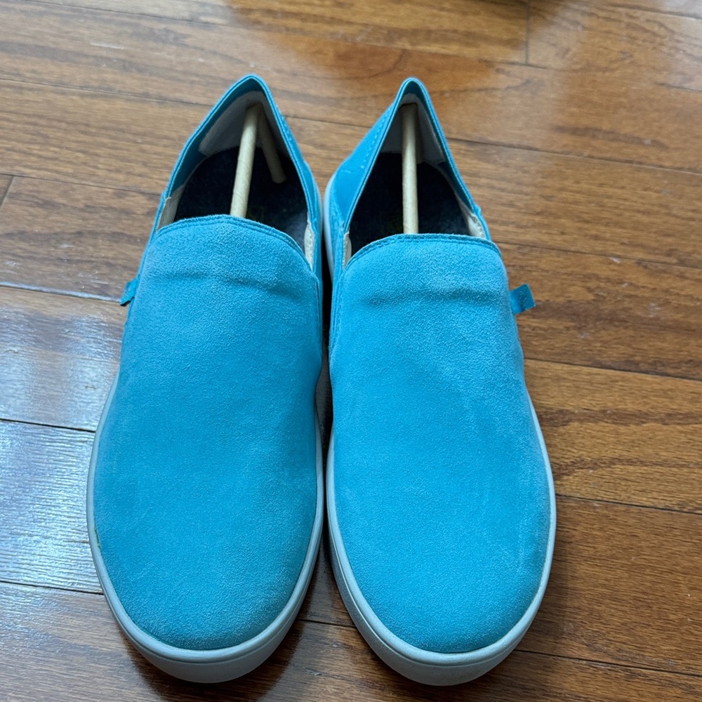 Spenco Vibrant Blue Men's Slip-On Loafers